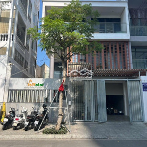 bán gấp biệt thự 10x20m. 3 tầng dự án golden star. p bình thuận, q7, giá: 36 tỷ, lh: 0938888299