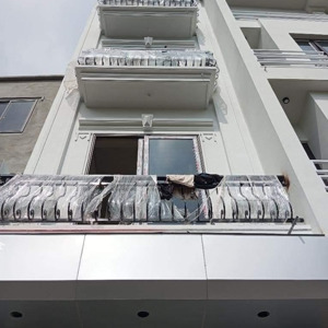 em bán căn nhà xây mới độc lập - la phù gần khu d geleximco dương nội ngõ rộng thoáng ô tô đỗ gần