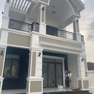 Siêu phẩm nhà đẹp 2 tầng mới đẹp toạ lạc tại mặt quốc lộ cũ Cam Hoà mặt tiền 10m