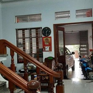 bán nhà 3 tầng độc lập cái tắt mặt đường kinh doanh gần ngã 6 cơ điện vị trí đắc địa