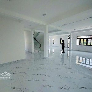 cho thuê biệt thự tại thạnh mỹ lợi - đkc q2 diện tích : 1000m2 giá chỉ 100 triệu/ tháng - nhà đẹp