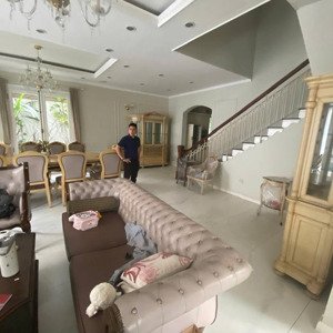 cho thuê biệt thự đẹp tại đường nguyễn văn hưởng, thảo điền, q2, tp.hcm, 125 triệu