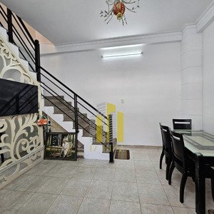 nhà giá hạt dẻ 1 lầu 2 phòng ngủ phường thảo điền chỉ 13,5 triệu