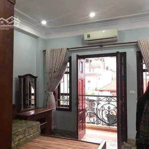 cho thuê nhà ngõ 399 âu cơ 7 phòng, phù hợp gia đình và văn phòng kết hợp