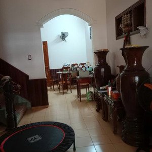 bán nhà mặt tiền đường hùng vương, buôn ma thuột, 200m2, 12 tỷ thương lượng