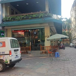 cho thuê nhà mặt phố tại 107 trung hòa, mặt tiền lô góc 27m, diện tích 250m2, 5 tầng