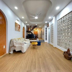 nhà phạm ngũ lão, p.3, gv. dt: 4m x 15m trệt 2 lầu nhà mới, giá 5,890ty tl