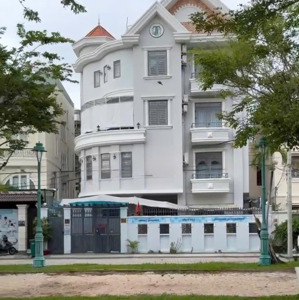 kẹt tiền bán gấp biệt thự kdc tân quy đông, phường tân phong, quận 7 | view công viên | sổ hồng