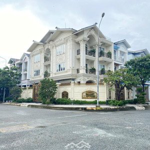 bán biệt thự 2mt view công viên đặng thùy trâm, có thang máy - 11x20m, 3 tầng 6pn, gara ô tô, 25 tỷ