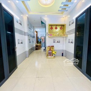 đội cung q11 xe hơi ngủ trong nhà - 4 tầng đẹp sát mặt tiền kinh doanh tốt - chỉ 6. x tỷ