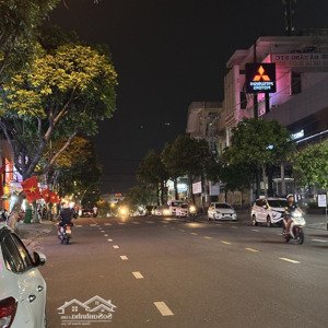 cần bán gấp nhà mt phan đăng lưu 11.6 tỷ 9.35x7.88=69.2m hướng nam