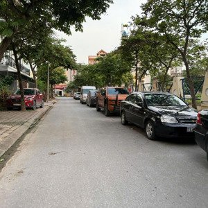 cần bán đất đấu giá phúc lợi long biên hà nội.
