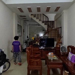 chính chủ cho thuê cửa hàng, 20m2 tầng 1, ngõ 2 phố phương mai, ô tô, kinh doanh