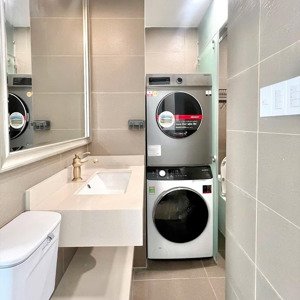 chdv ban công thoáng gió full nt, gần dinh độc lập