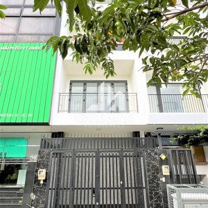 cho thuê nhà nguyên căn 4 tầng có hầm, sàn trống suốt, có sẵn máy lạnh chuẩn làm văn phòng, ở