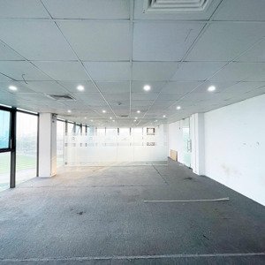 view cực đẹp-văn phòng 110m2 mặt đường thanh liệt, thanh trì, ngăn 2p, có pccc, đối diện the manor