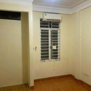 chính chủ cho hộ gia đình thuê nhà riêng gần phố vũ tông phan