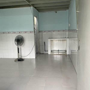 Phòng Lớn Sạch đẹp, Mặt Tiền đường Hẻm, Thoáng Mát, Không Gian Riêng Tư. Giờ Giấc Tự Do