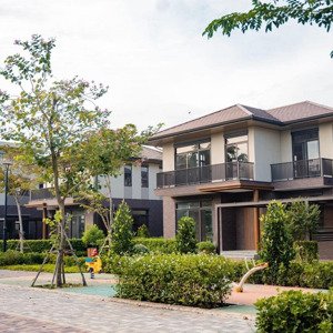 bán biệt thự đơn lập tại waterpoint, 10,8 tỷ, 225m2 đối diện clubhouse vị trí đẹp