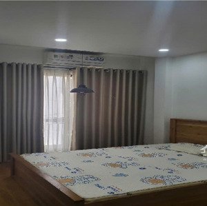 cần cho thuê căn nhà 1 trệt 2 lầu 20tr/th hẻm xe hơi mạc định chi (gần công viên lê văn tám),quận 1