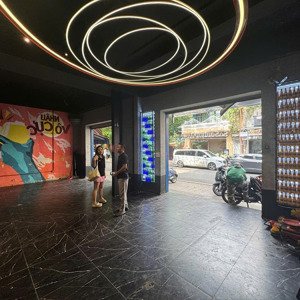 cho thuê nhà mặt phố hàng bún 140m2 x 3 tầng, mặt tiền 10m, thông sàn, mọi mô hình, giá 85tr