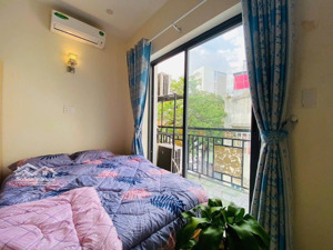 studio ban công - full nội thất - gần công viên hoàng văn thụ