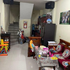 phải thật nhanh, chỉ cần đóng 1 cọc 1 pháo đài láng, 4 tầng x 30m2, 2pn, 9 triệu ở nhóm 6 người
