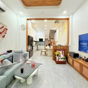 BÁN NHÀ ĐƯỜNG 3 THÁNG 2 P11 QUẬN 10 – TRUNG TÂM QUẬN 10.