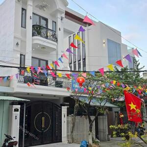 Bạn đang tìm một căn nhà đẹp, tiện nghi, gần trung tâm, mà giá lại cực kỳ hợp lý?
