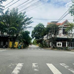 Bán đát tặng Nhà MT Hoà Xuân, sát Văn Tiến Dũng, đường 10m5, 125m2, nhỉnh 5 tỷ