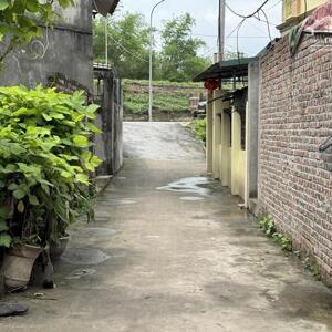 Đất Thổ Cư Làng Vàng: 108m2, nở hậu, ô tô vào, gần đường Đê Vàng