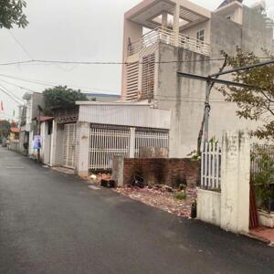 Chính Chủ Gửi Bán Lô đất Đồng Hoà, Kiến An Mặt Ngõ 5m Chỉ Tầm 15 M Ra Dự án Golden Point. Dt: 106.06m2 Ngang 4m2 Vị Trí Siêu đẹp, Trường, Chợ Gần, Tiện ích Xung Quanh Bìa đỏ Chính Chủ Giá: 3,6 Tỉ LH: 0769936888