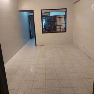 Cho thuê nhà Tập thể B9 Kim Liên, 3 tầng, 12 Triệu vừa ở vừa kinh doanh