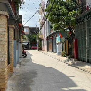 Nhà trung tâm BMT hẻm Trần Hưng Đạo thông NGuyễn Tất Thành - Hùng Vương