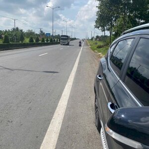 MẶT TIỀN Đ.HUỲNH TẤN PHÁT có NHÀ KHO ĐANG CHO THUÊ. Phước Thạnh. BẾN TRE.( tương lai thành P. Phú Tân).
