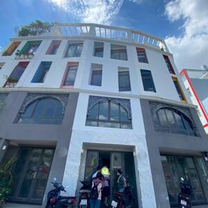 Nhà mới đẹp, hiện đại (4x14) đúc 5 tấm MT Kênh Tân Hóa khu Nyah Q6