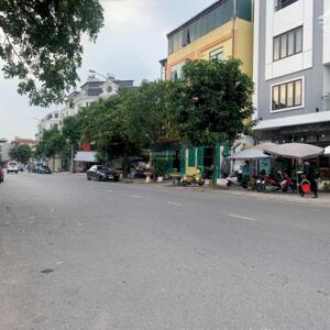 Bán gấp mặt phố Ngô Xuân Quảng Gia Lâm Học viện Nông nghiệp 70m, MT 4.5m, Vỉa hè, KD.