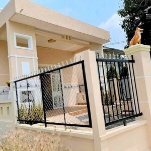 Nhà Tp Bến tre 176m, sổ hoàn công, 3PN, có sân trước, sân sau