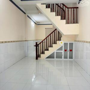 Bán nhà đường Bùi Quang Là, Gò Vấp, xe hơi đậu trước nhà, 48m2, 4 Tỉ hơn
