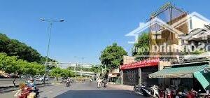Bán nhà 550m2 mặt tiền Phạm văn Đồng, P3, Gò Vấp (11x50m) - TN 3 tỷ/năm - giá bán 110 tỷ