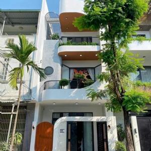  BẠN TÌM NHÀ Ở TRUNG TÂM TÂN AN? ĐỪNG BỎ QUA CĂN NÀY! NHÀ 1 TRỆT 2 LẦU – THIẾT KẾ HIỆN ĐẠI – VỊ TRÍ VÀNG GẦN AEON TÂN AN!