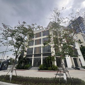 chuyển nhượng căn shop góc tương lai đẹp nhất starlake