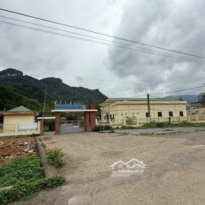 giá giật mình chỉ 10.9tr m2 thôi ạ mà mặt quốc lộ 6