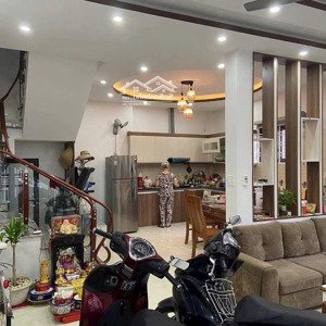 n4229. c.h.o t.h.u.ê n.h.à tại mặt ngõ đằng hải