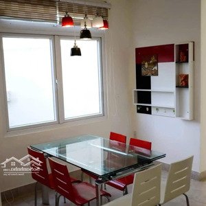 cho thuê villa có sân vườn nhỏ phường 5 đà lạt- sân đậu oto. uyên 