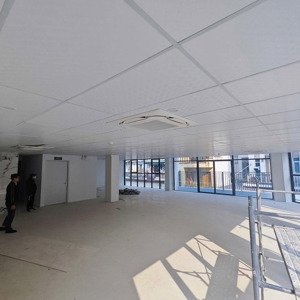 cho thuê cửa hàng phố hoàng cầu - đống đa- mặt tiền 25m, dt: 320m thông sàn, mọi mô hình