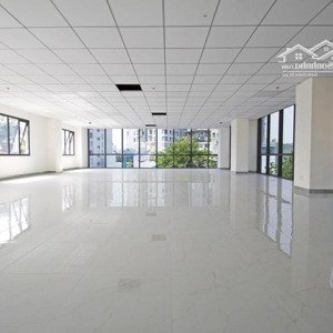 cho thuê mặt bằng kinh doanh phố bạch mai, mặt tiền rộng 11m, dt 330m, thông sàn, vỉa hè rộng rãi.