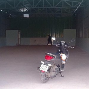 Cho Thuê Kho Kế Chợ Bình điền, Nhà Xưởng 200m2, 16 Triệu, đường A, P7, Q8, Hcm đẹp