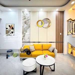 chỉ nhỉnh 4 tỷ sỡ hữu nhà đ.nguyễn duy dương,p.4,q.10.cách đại học kinh tế hồ chí minh chỉ 500m