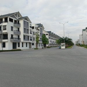 bán gấp liền kề hinone kim chung, 100m2, 4.5 tầng, đường 30m, giá 17.3 tỷ! 2 siêu phẩm liền